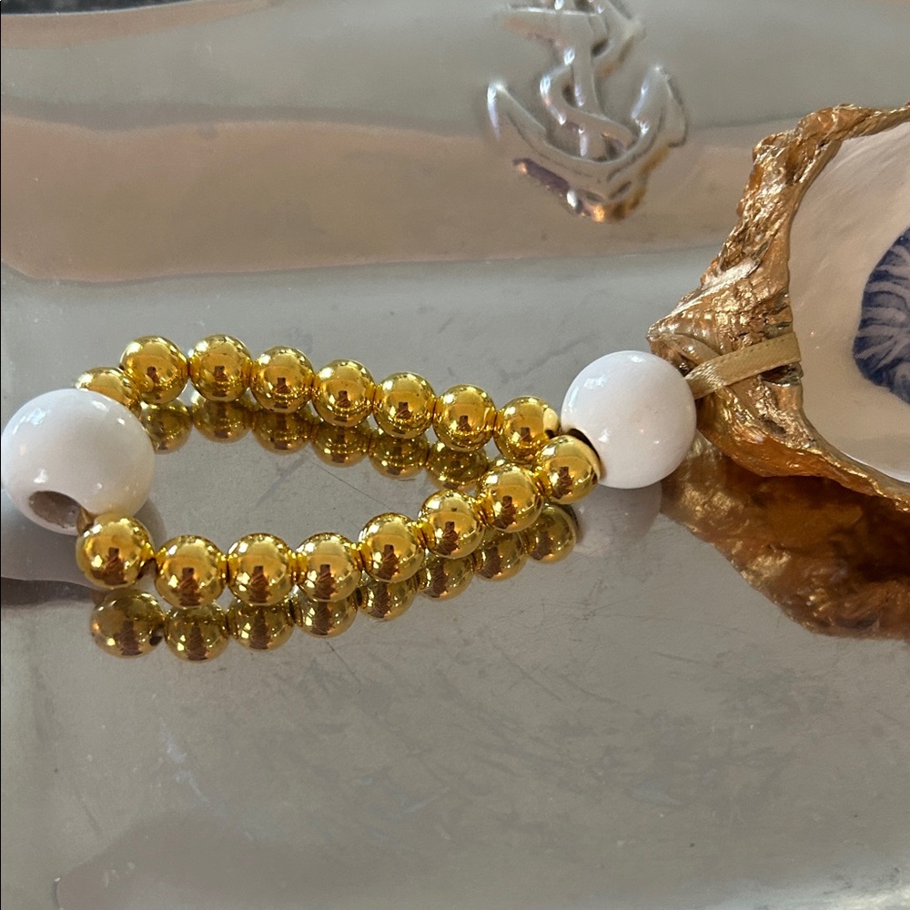 Handcrafted Shell On a Oyster Shell - Picture 3 of 4